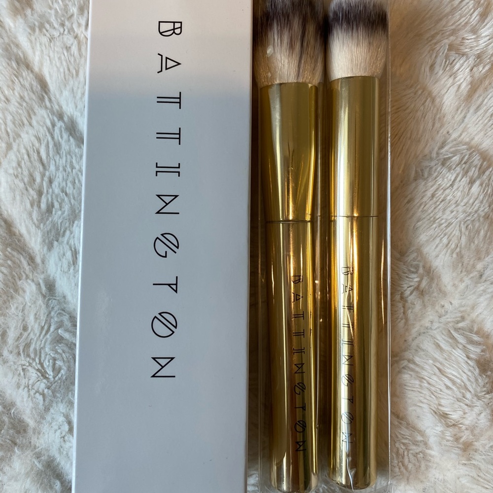 Professional makeup brushes